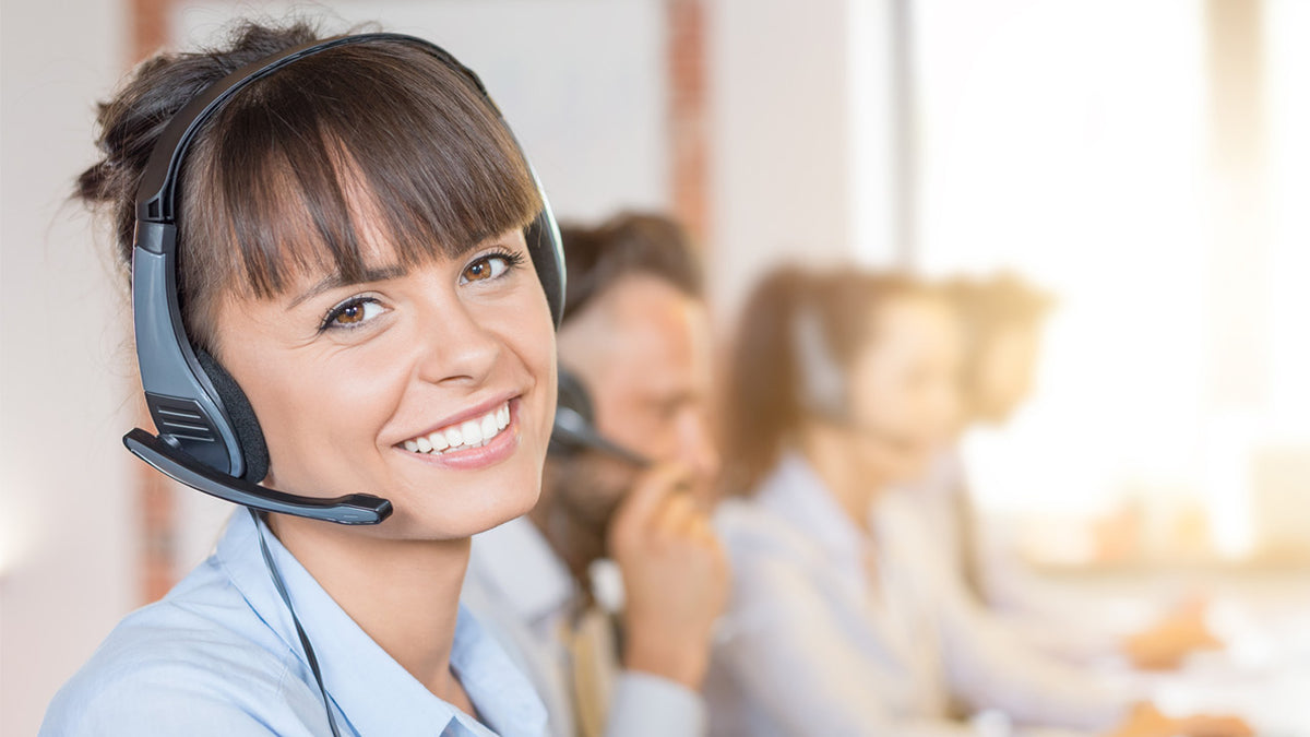 Le centre d'appel du service client Avocotés Protection est basé en France et à votre disposition au 0 805 904 504 pour vous accompagner et répondre à toutes vos questions, du lundi au vendredi de 10h à 18h et le samedi de 9h30 à 12h30. Appel gratuit.